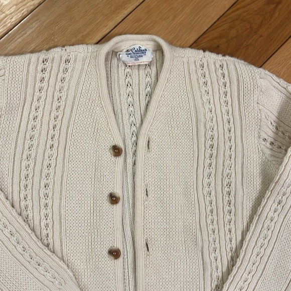 A Caldwell Hand Fashioned Cream Fisherman Core Cardigan Sweater Medium - Picture 9 of 16